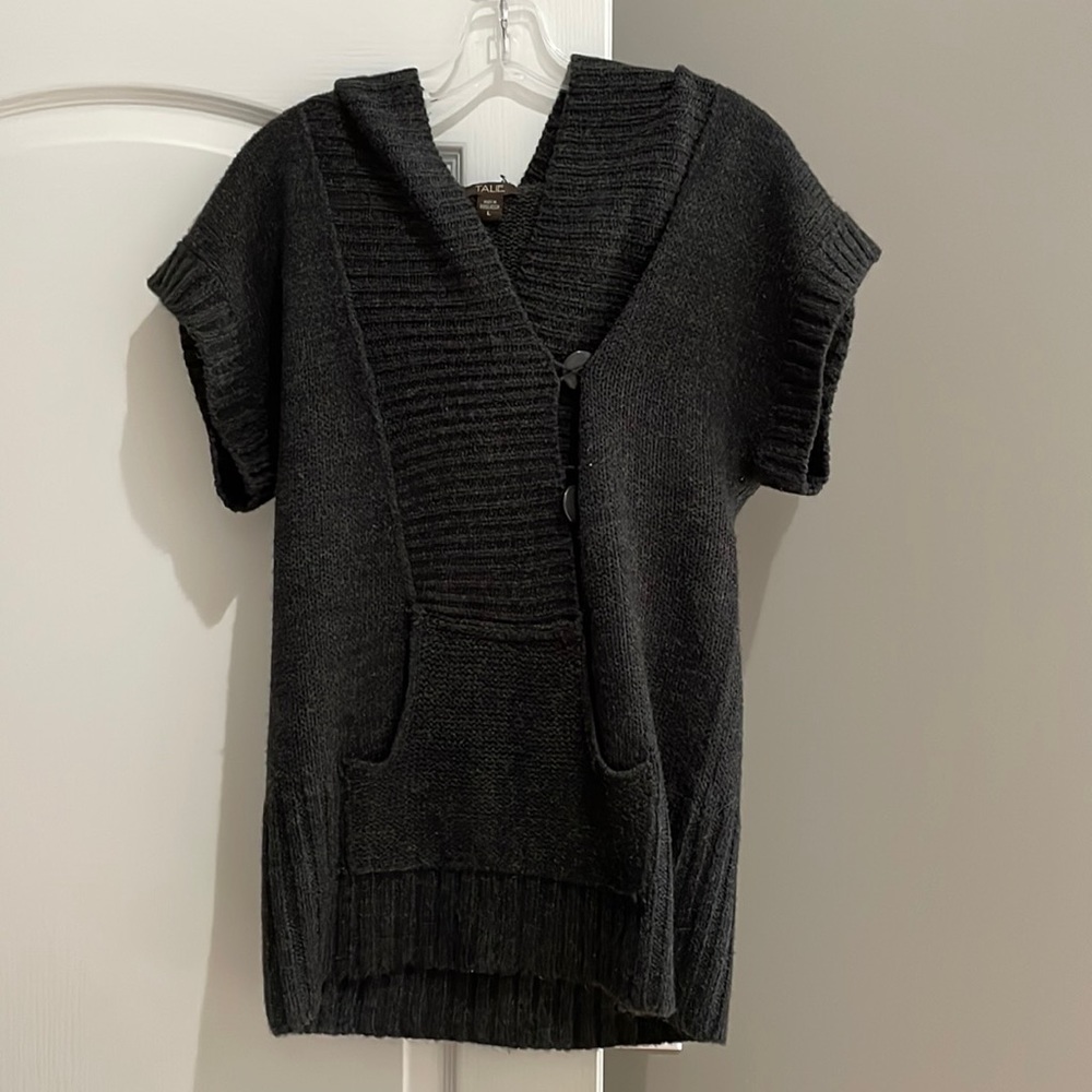 Beautiful dark gray short sleeve hoodie sweater.